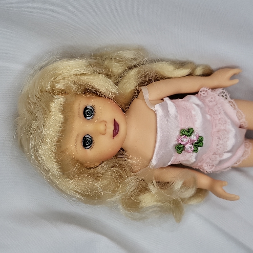 Sammie Fashion Doll Effanbee vintage 1990s With Silk PJs 8"